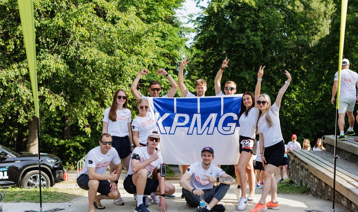 KPMG jooksutiim osalemas võistlusel Tipust Topini.