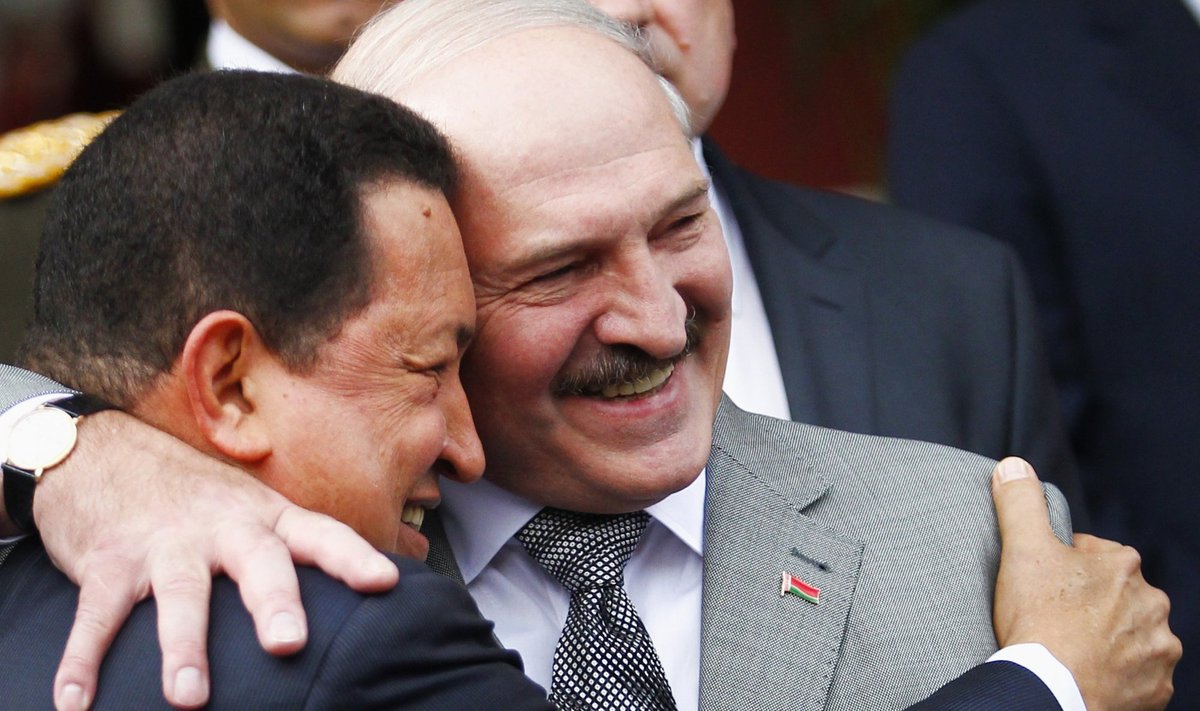 Hugo Chavez, Lukasenko