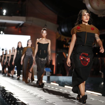 OTSEFOTOD | Tallinn Fashion Weeki teine päev sai avapaugu tumedates toonides