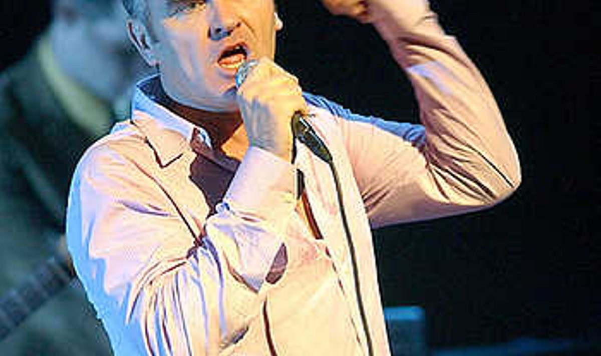 KADESTAMISVÄÄRSES LAVAVORMIS: Morrissey vägevus avaldub inimeste tundeis, keda tema muusika lähedalt puudutab. BULLS