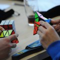 FOTOD: Vaata Eesti paremaid Rubiku kuubiku lahendajaid võistlustules!