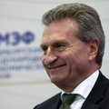 Skandaalne eurovolinik Oettinger lendas Kremli-lähedase lobisti eralennukis Orbániga kohtuma