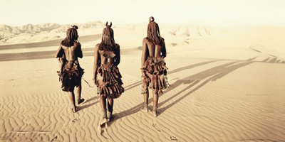 Jimmy Nelson “Himba, Hartmanni org, Cafema, Namiibia”, 2011.