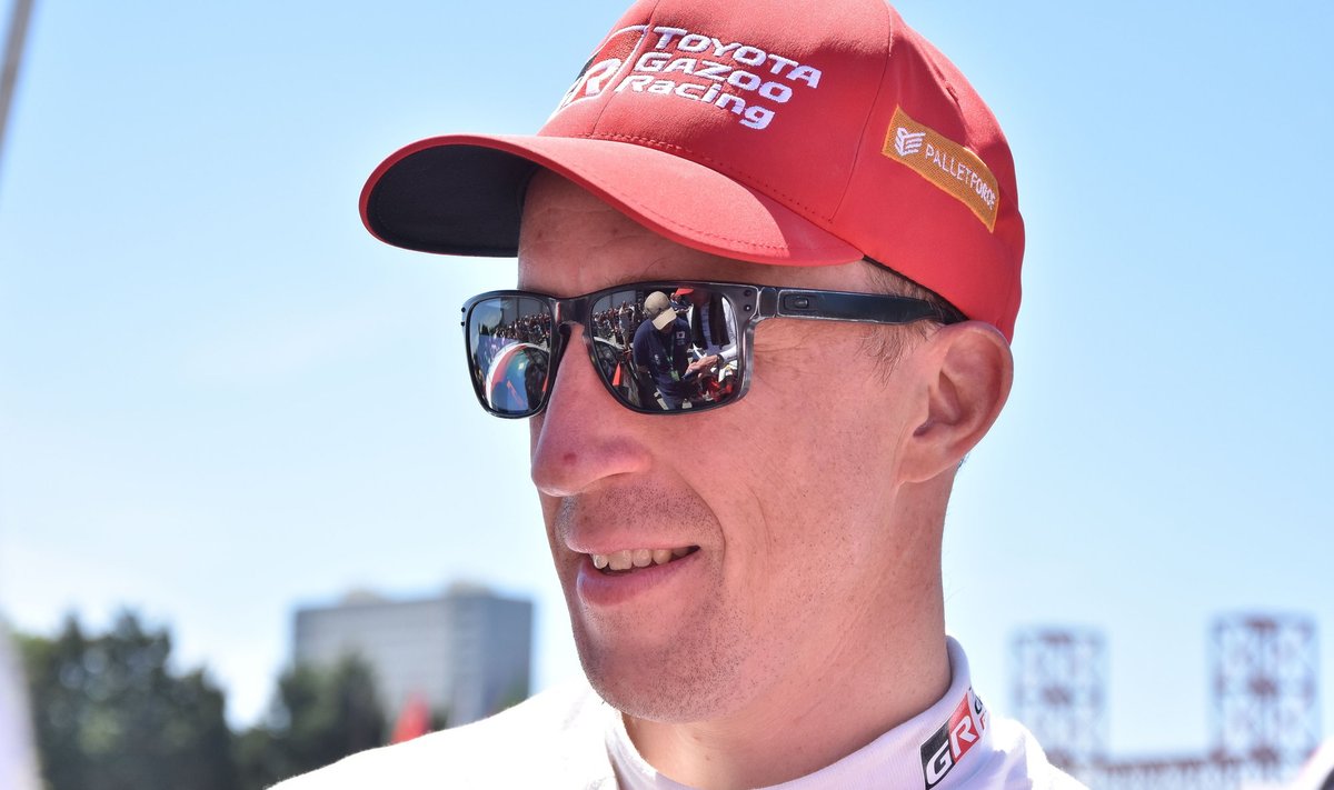 Kris Meeke on kolimas Toyora WRC2 masina rooli.