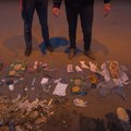ВИДЕО | "Трусы и домашняя тапка": Смотри, сколько разного мусора нашли эстонские блогеры возле "Русалки"