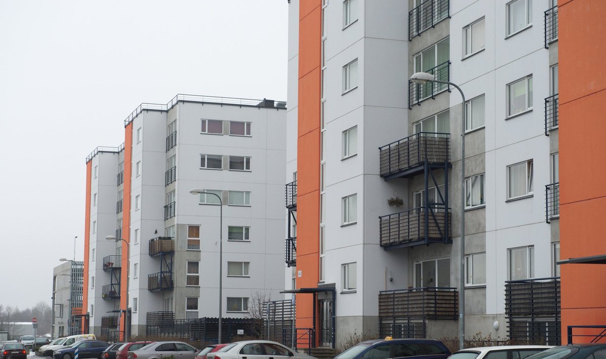 Tallinna munitsipaalmajad ja korterid Raadiku tänaval