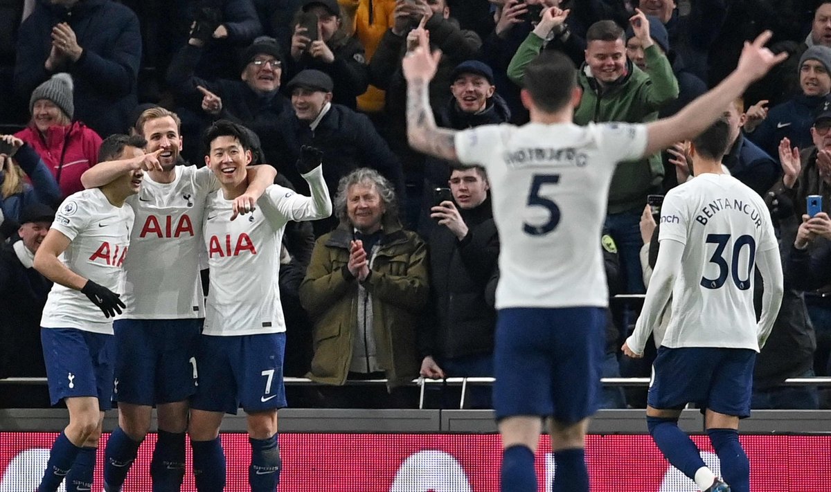 Harry Kane tähistab Tottenhami väravat