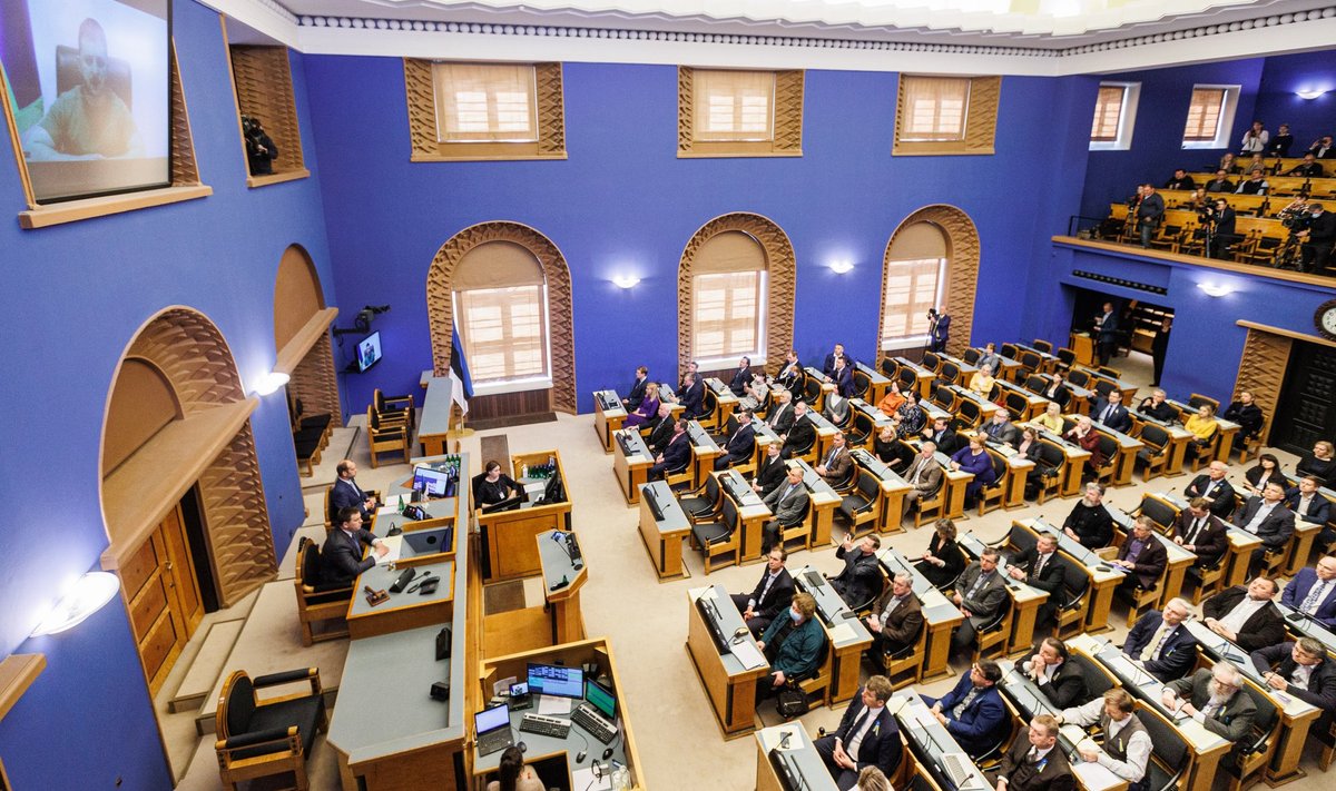 Riigikogu saal. Foto on illustreeriv!