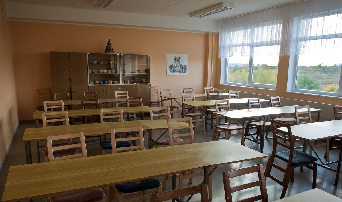 Esmaspäevast jäävad klassiruumid üle Eesti tühjaks.