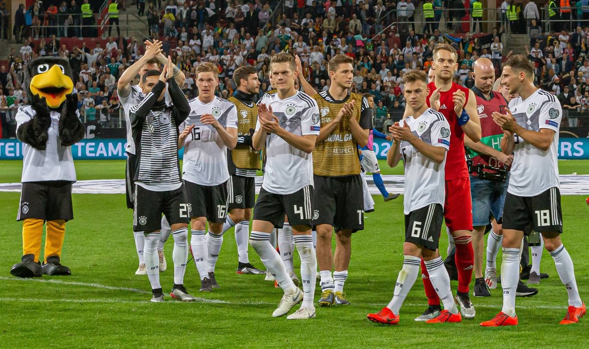das deutsche Team bedank sich bei den Fans 11 06 2019 Mainz Fußball Männer Länderspiel Deutsc