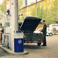LUGEJA FOTOD: Kaitsevägi kasutab madalat kütusehinda varude täiendamiseks