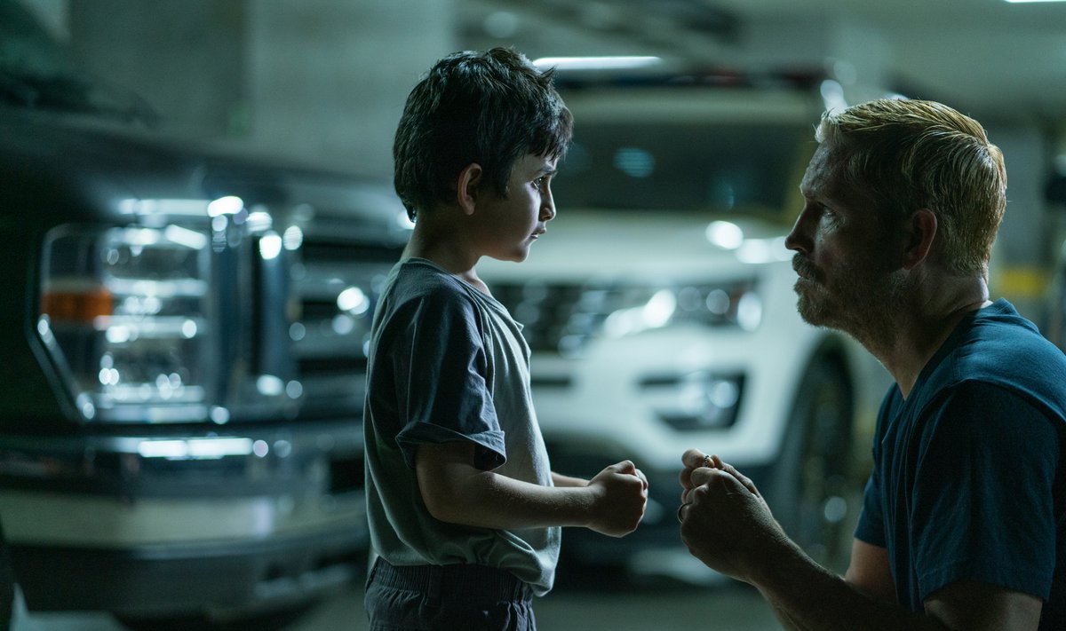 Kõige karmimad stseenid on filmis lastega. Miguel (Lucás Ávila, vasakul) ja tema päästja Tim Ballard (Jim Caviezel)