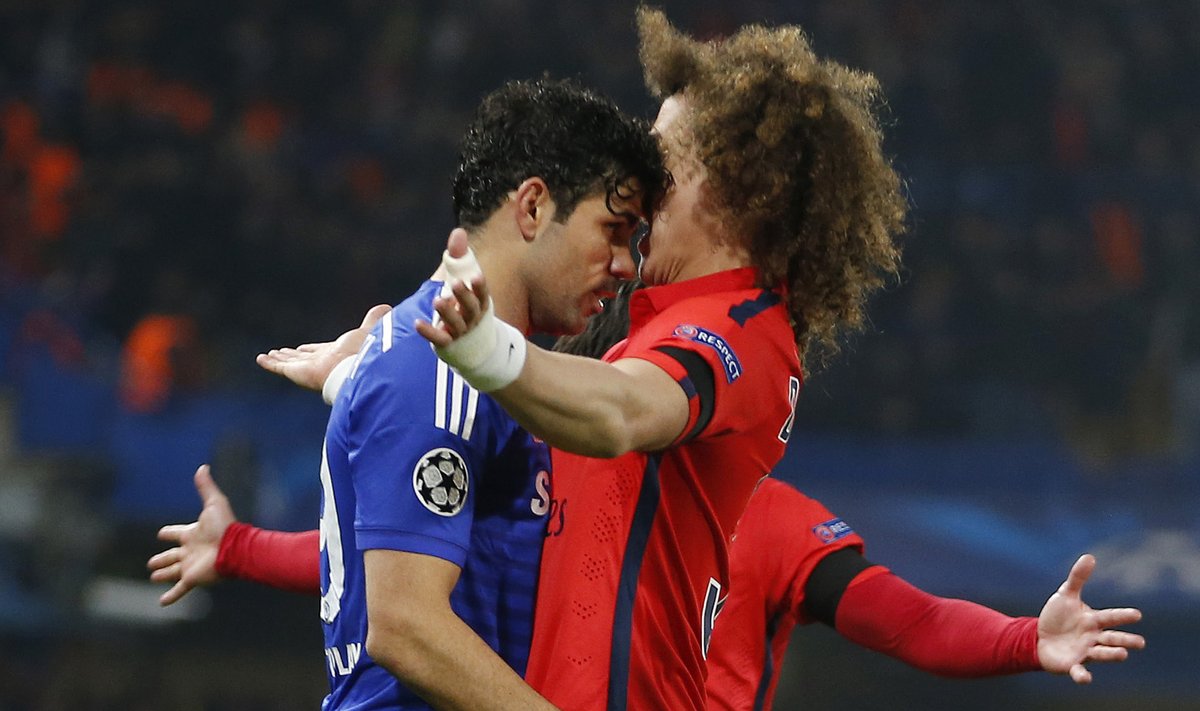 David Luiz (paremal) peab duelle Barcelonaga kõrvalt vaatama.