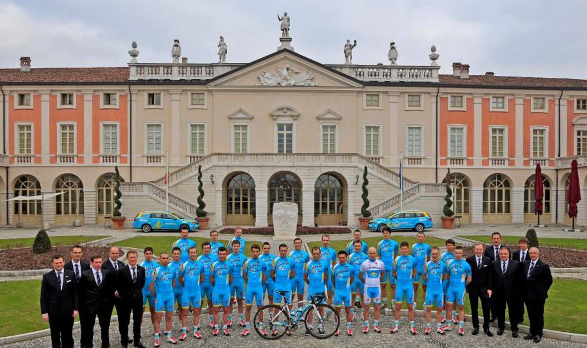 Astana Pro Team 2014 täies hiilguses