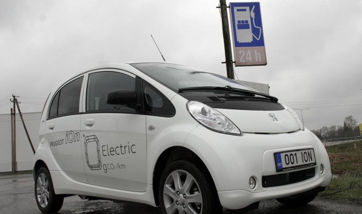Värskeim Eestisse jõudnud elektriauto on Peugeot iOn