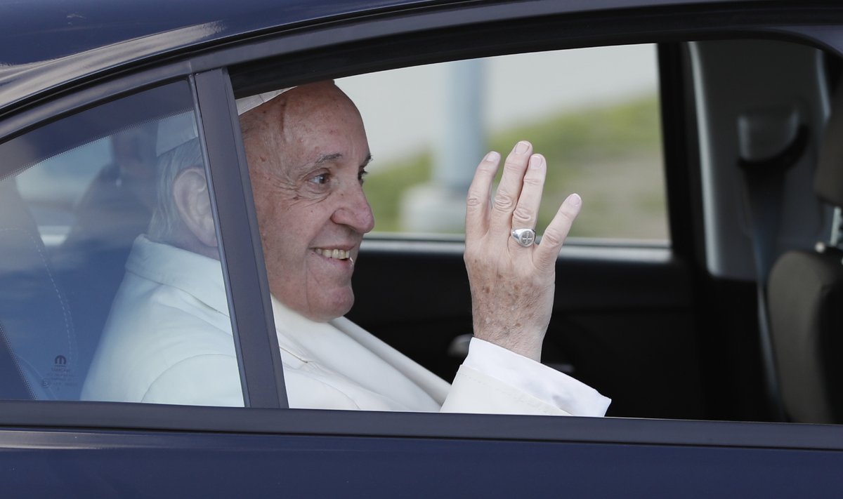 Paavst Franciscus saabus Tallinnasse