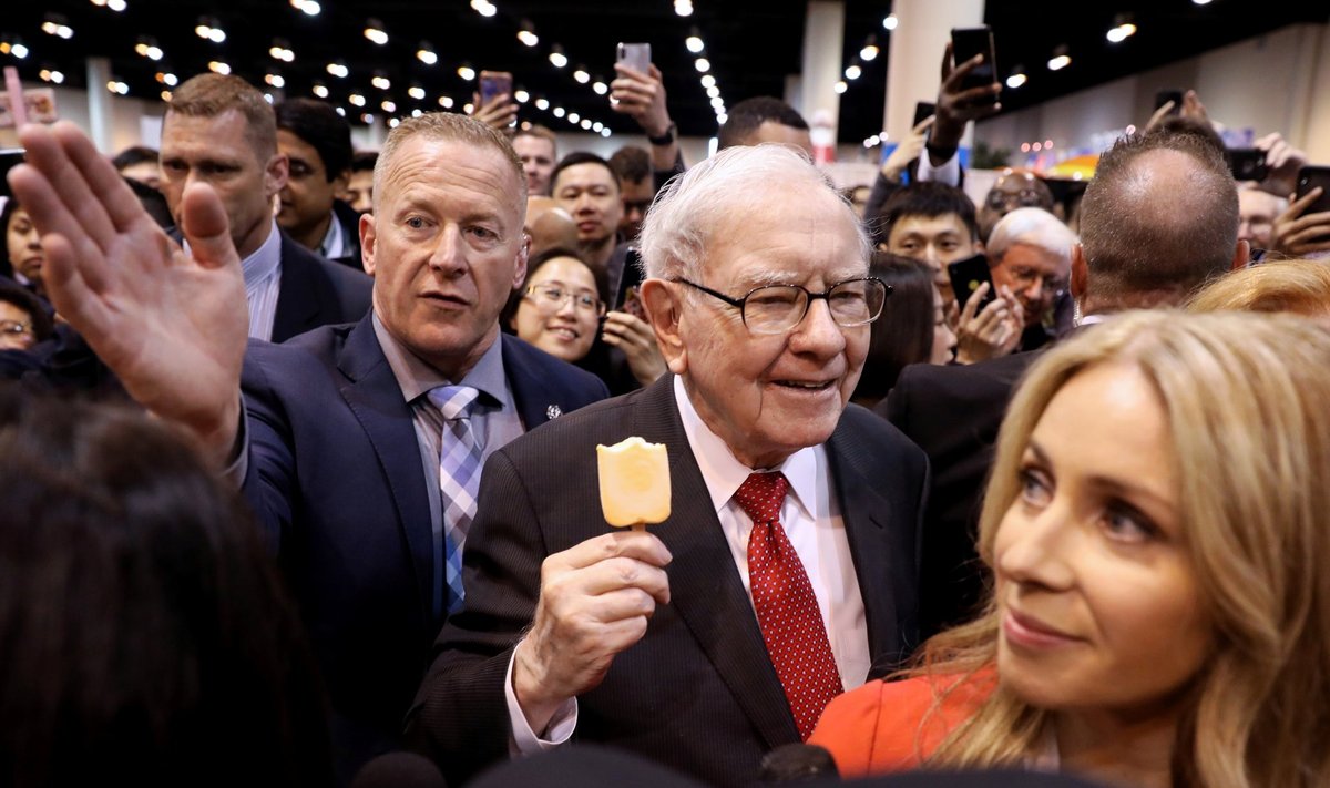 Warren Buffett Berkshire Hathaway aktsionäride üldkoosolekul mai alguses