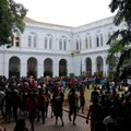 Sri Lanka riigipea teatas tagasiastumisest, mässavad rahvahulgad pole presidendipaleest siiani lahkunud