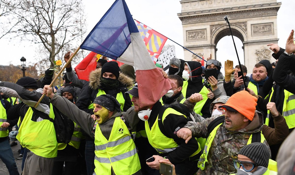 Turistide asemel hõivasid laupäeval Pariisi kuulsa Arc de Triomphe’i ümbruse meeleavaldajad.