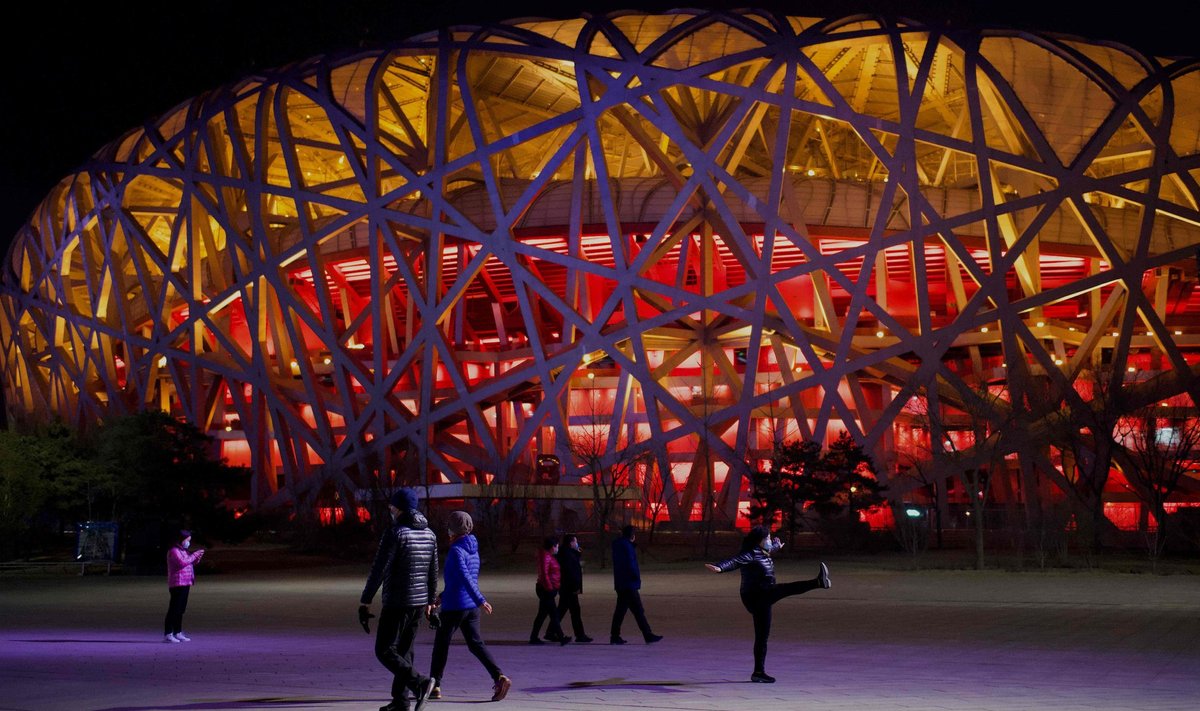Hiina taliolümpiamängude ava- ja lõputseremoonia peetakse Pekingi rahvusstaadionil, mis rajati 2008. aasta suveolümpiaks. Väljanägemise järgi nimetatakse rajatist Linnupesaks.