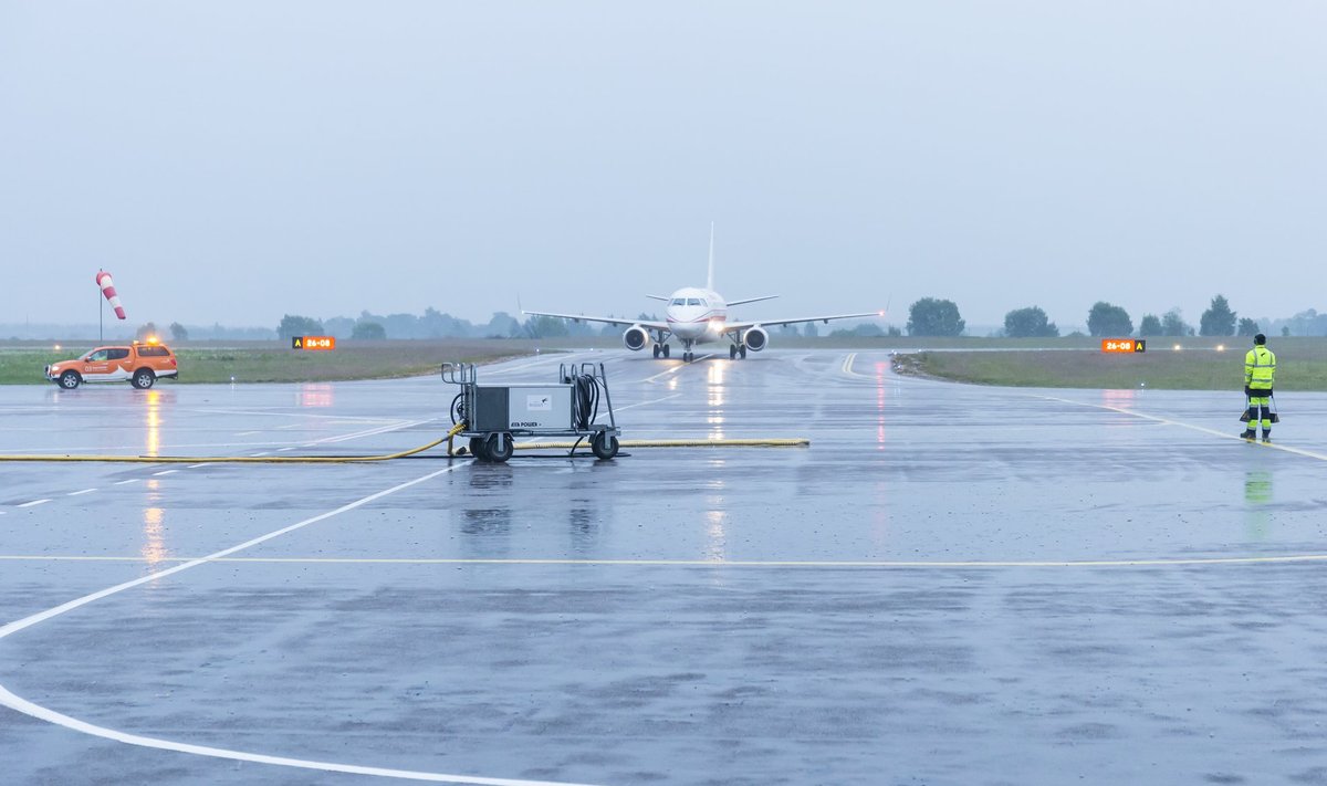 Möödunud aastal maandus Tartu lennujaamas Poola president Andrzej Duda. Kui Vladimir Putin otsustab suvel Tartusse tulla, siis on küsimus, kas ka tema lennuk mahub sinna maanduma.