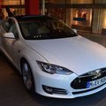 Tesla tungib Euroopa turule