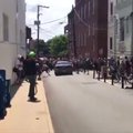 VIDEO | Hetk, kus 20-aastane paremäärmuslane Virginias autoga rahvahulka rammis