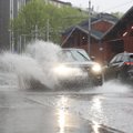 FOTOD | Mõni tund vihma ujutas osad Tallinna tänavad üle