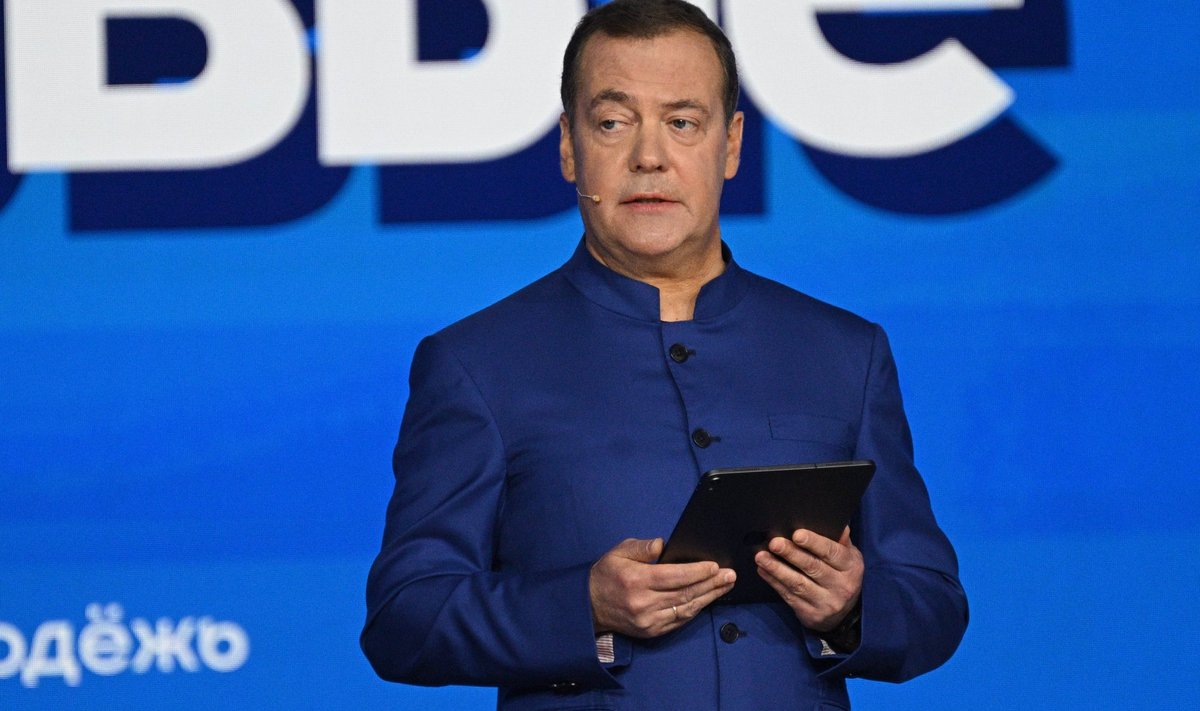 Vene ekspresident Dmitri Medvedev muutus uudise peale nii emotsionaalseks, et suutis postitada vaid mõne sõna korraga.