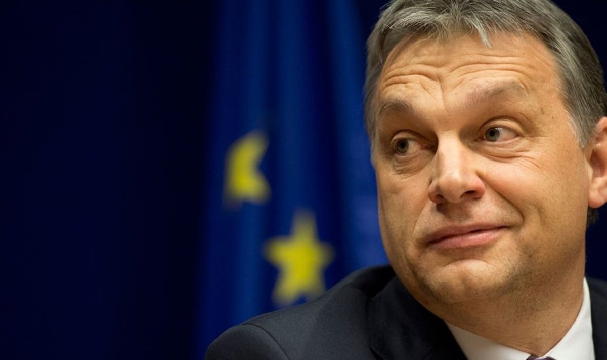 Riigi peaminister Viktor Orbán pole nõus raportis esitatud süüdistustega sõnavabaduse piiramisest või kohtunikele surve avaldamisest. 