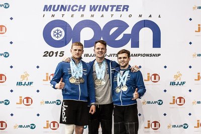 Sten Maaslieb (parempoolne) - kuld ja hõbe Munich International Open'ilt (märts 2015).
