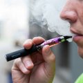 Лекарственный департамент пытается ограничить продажу электронных сигарет