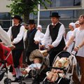 FOTOD: Võru folkloorifestival algas uhke rongkäiguga
