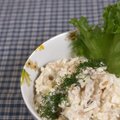 Suitsukalasalat riisiga