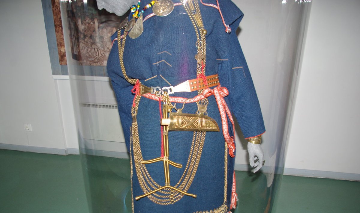 Muinasaja naise rõivastuse rekonstruktsioon