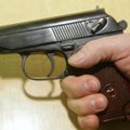 В Эстонии около ста человек имеют разрешение на пожизненное владение оружием. Многие из этих людей солидного возраста