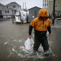 FOTOD: USA idaranniku elanikud valmistuvad orkaanirünnakuks