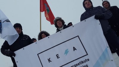 Лидеры профсоюза KESA прибыли в Раквере, чтобы поддержать работников раквереского мясокомбината в первый день забастовки.