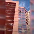 ВИДЕО | В Питере африканский мошенник пытался спрыгнуть с 17 этажа. До этого он обманул итальянский футбольный клуб почти на € 1 млн