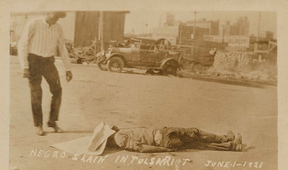 Tulsa veresauna motiividega postkaardid olid USA rassistlike valgete seas populaarsed suveniirid (foto: Wikimedia Commons)