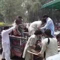 ВИДЕО: В результате взрыва бомбы на предвыборном митинге в Пакистане погибли более 120 человек