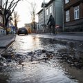 Из-за аварии водопровода ограничено движение на перекрестке улиц Тёэстузе и Салме