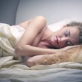 Puust ja punaseks: kui halvasti meigiga magamine su näonahale tegelikult mõjub?