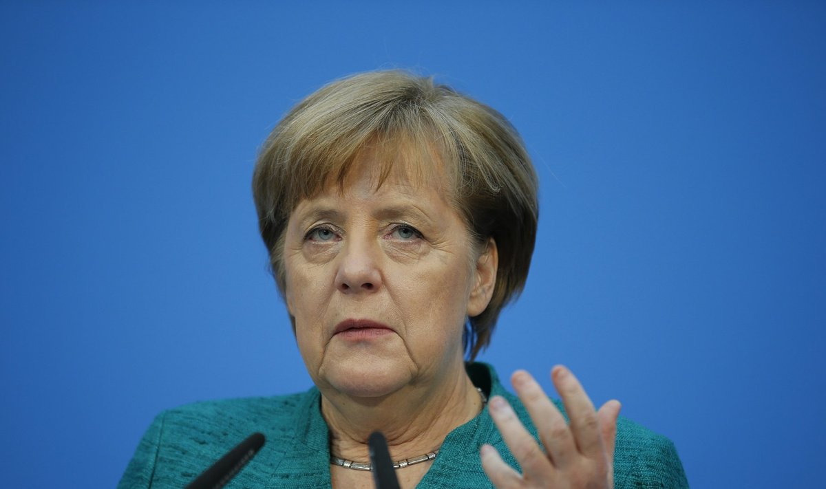 Saksamaa liidukantsler Angela Merkel eile Berliinis pärast öhe veninud koalitsioonikõneluste lõpuspurti.