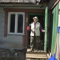 Elu keset metsa: 83-aastane Setumaa vegan elab ilma elektrita ja magab kiviasemel