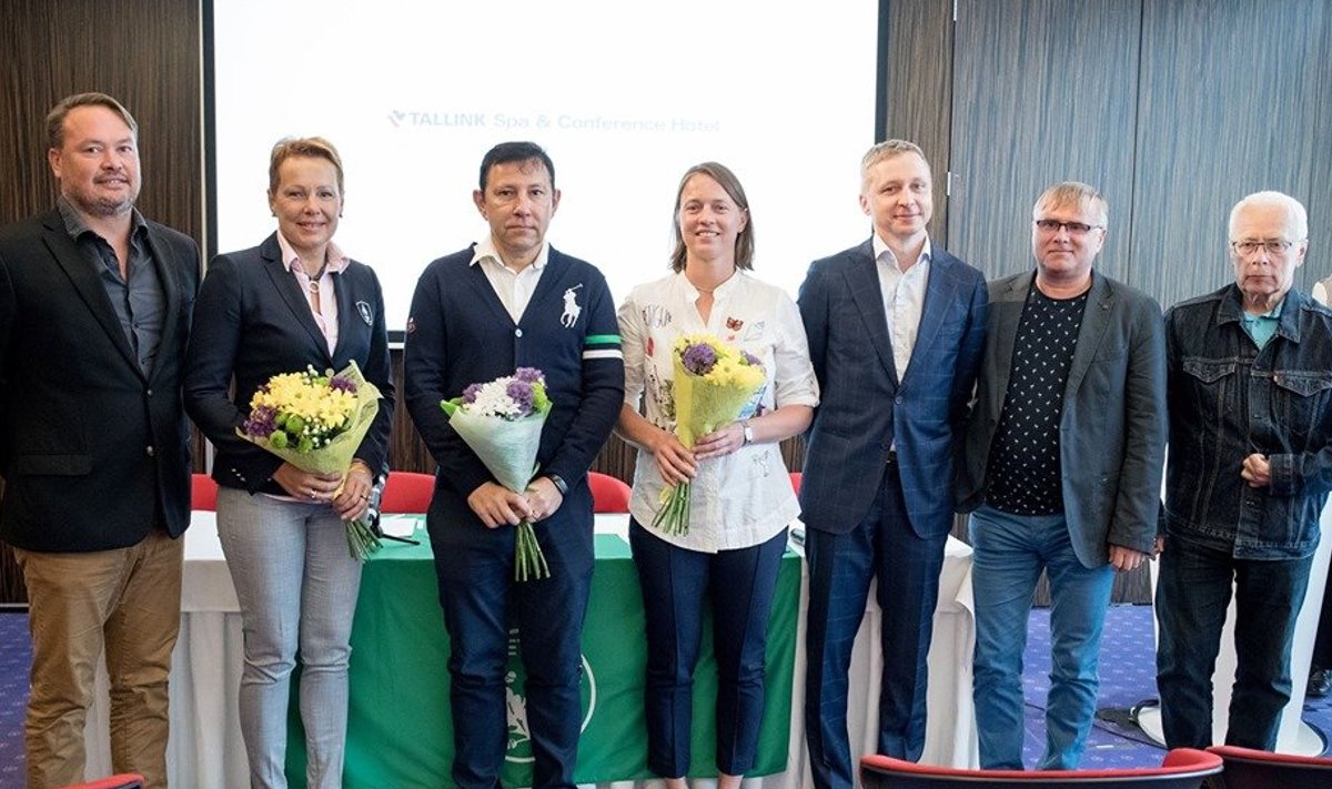 Eesti Tennise Liidu juhatus Peter Roose, Reet Hääl, president Enn Pant, Maret Ani, Silver Vohu, Toomas Kuum ja Heino Raivet.