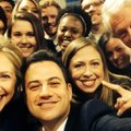 Titaanide selfie-heitlus! Jimmy Kimmel püüdis oma kuulsusteklõpsule Clintonid ja pühendas pildi Ellenile