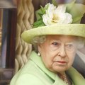 FOTOD: Mis juhtus? Kuninganna Elizabeth ilmus rahva ette verdunud silmaga