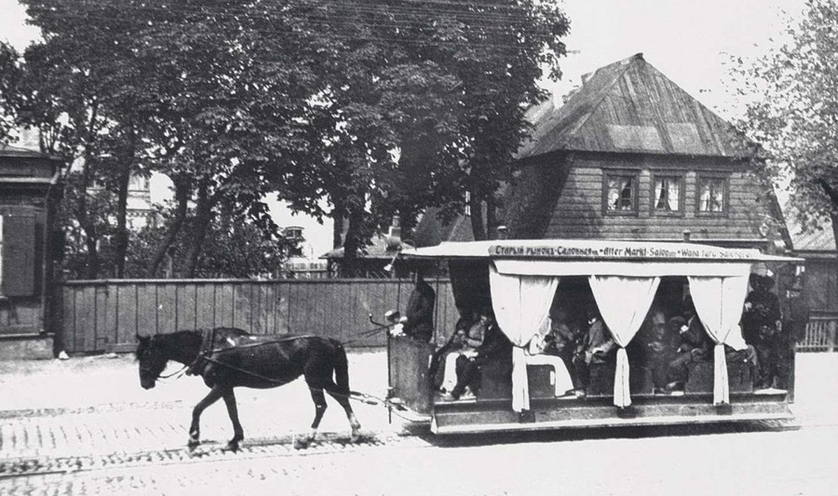 Regulaarne liiklus Tallinna esimesel hobutrammiliinil  mööda Narva maanteed Kadriorgu algas 1888. aasta augustis. Foto: Trammimuuseum