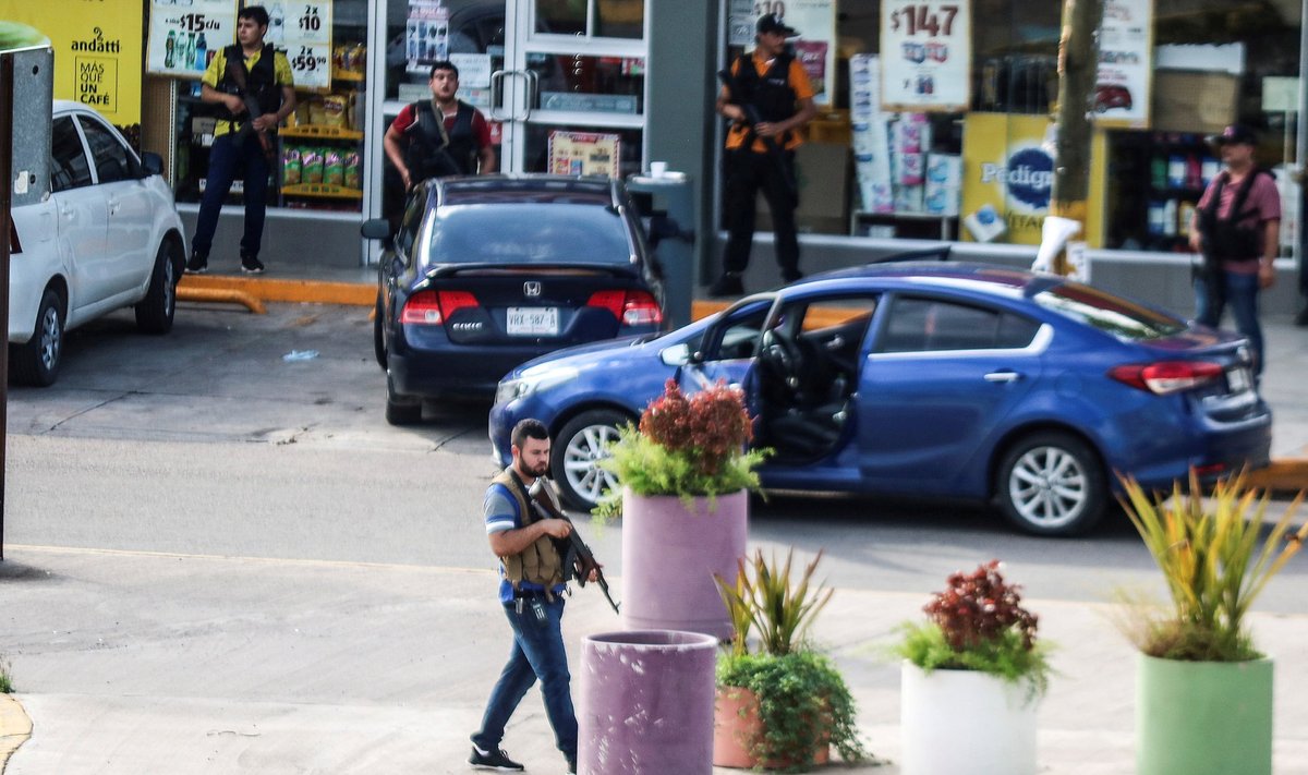 Narkokartelli püssimehed möödunud nädalal Culiacáni linnas vastasseisus, mis lõppes organiseeritud kurjategijate võiduga.